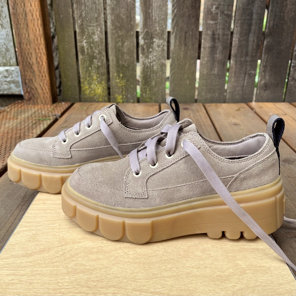 Sorel Wm’s Caribou X Waterproof Chunky Platform Sneakers NWOT in Tan Sz 6.5